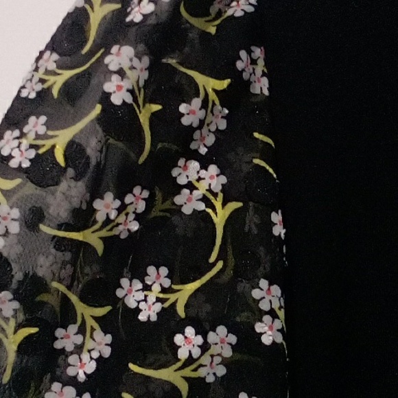 K&C black with floral mesh shirt - Picture 3 of 5